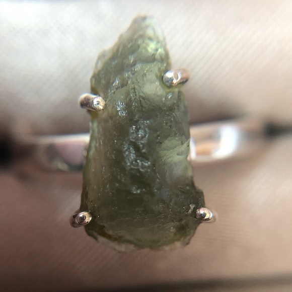 Sterling silver and genuine 👽🛸Moldavite 👽🛸free form ring size 8 - Picture 6 of 15